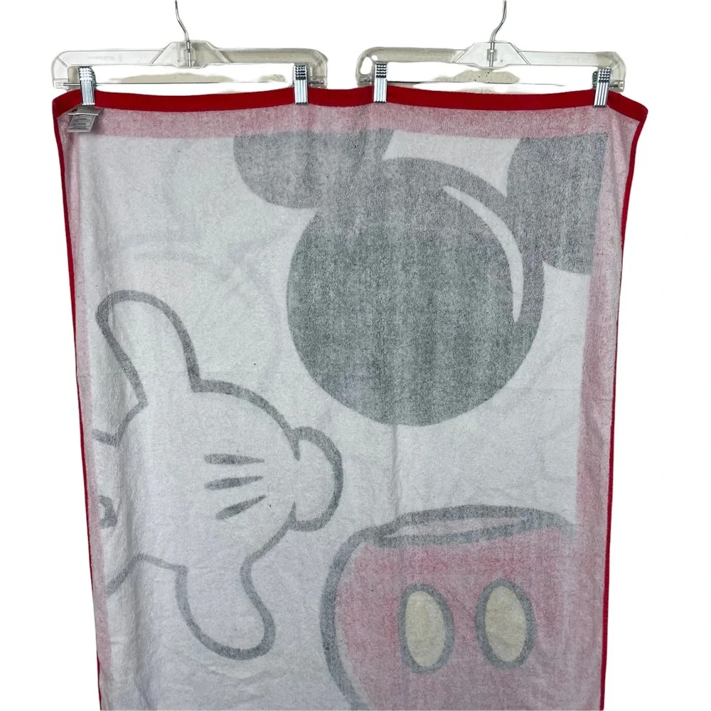 Disney Parks Mickey Mouse Large Size Beach Towel Super Soft 34”x64” Graphic Red